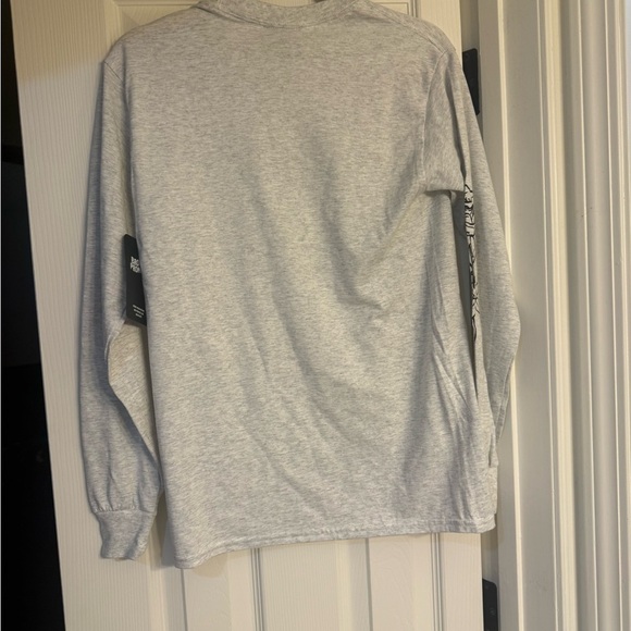 Broken Promises small Last Time Death Love  Floral Long Sleeve Graphic Shirt nwt - Picture 4 of 5